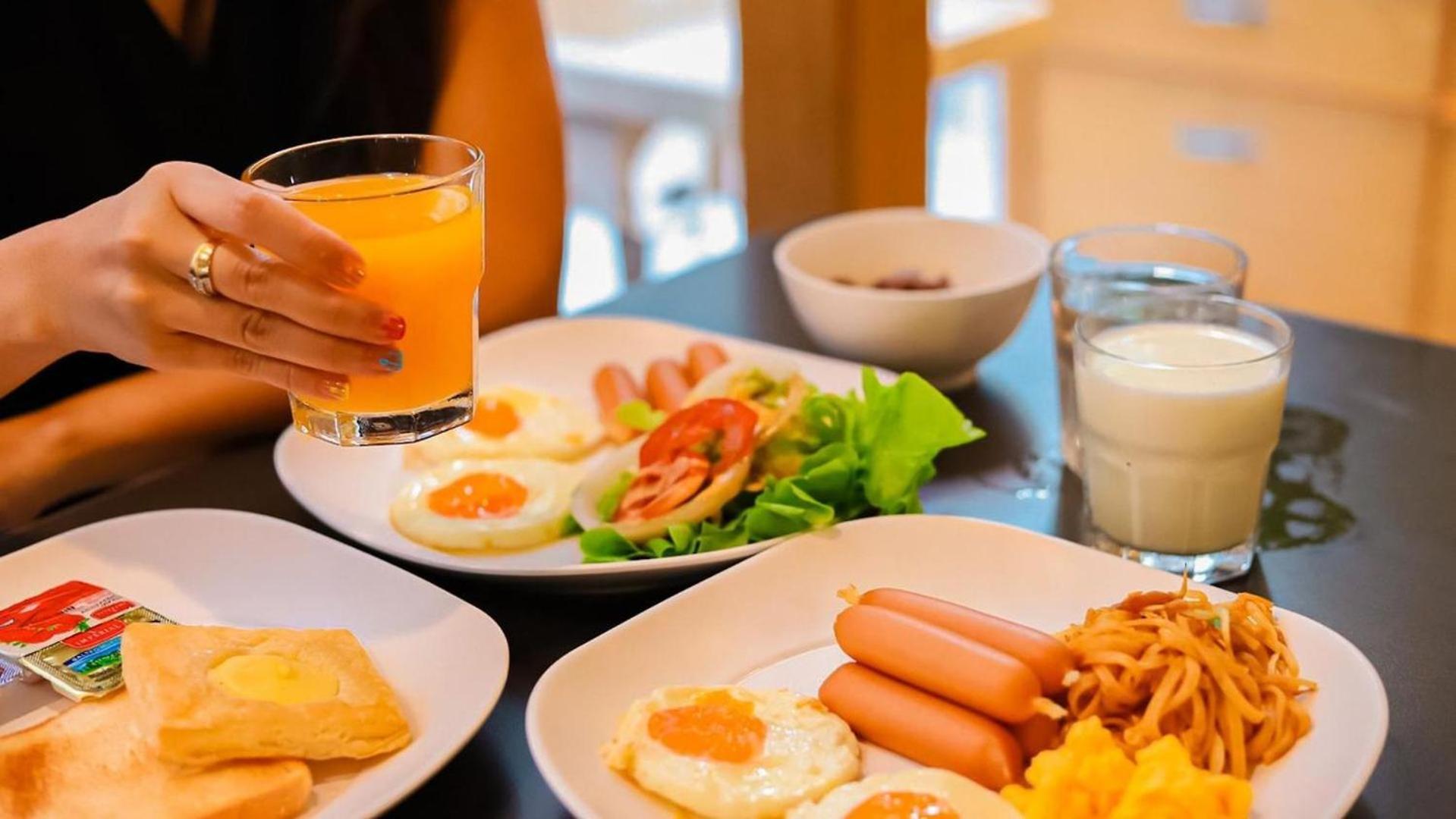 โรงแรม The Riski At Bangphlat Station Sha กรุงเทพมหานคร